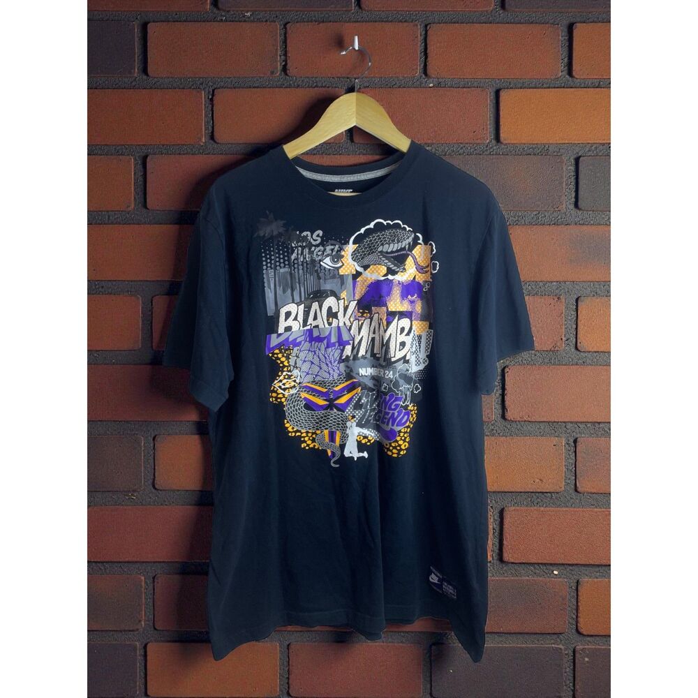 Nike Kobe Bryant “Black Mamba” Graphic Tee – XL – Los Angeles Lakers Tribute
